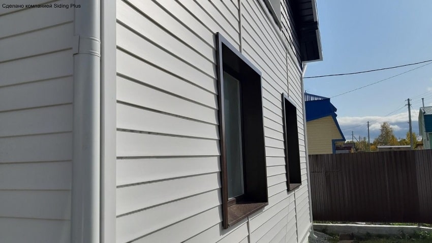 Белый сайдинг