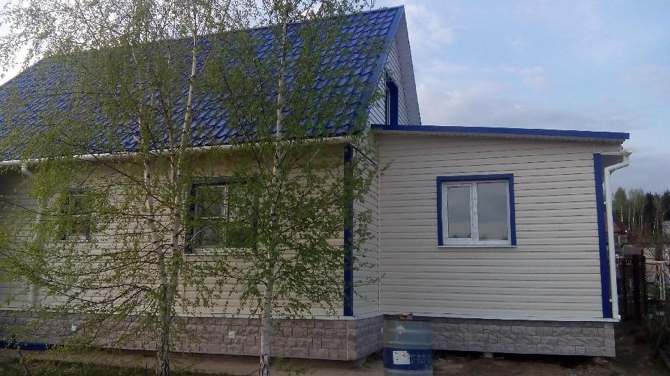 Фактура и цветовые решения цокольного сайдинга