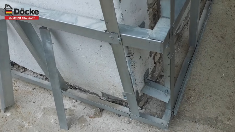 Монтаж фасадных панелей под камень