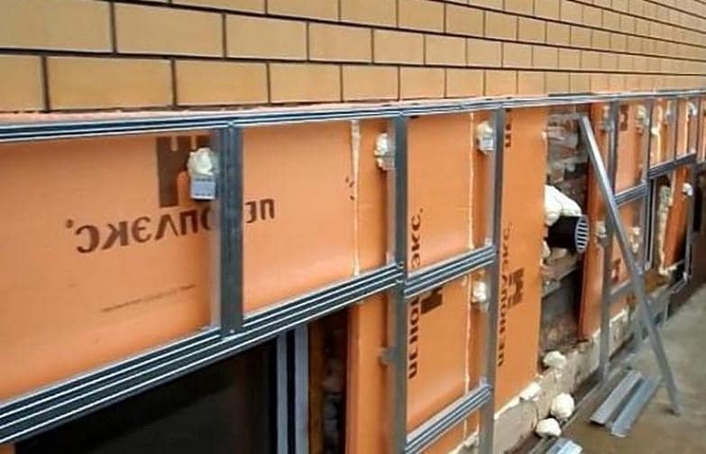 Монтаж обрешетки для цокольного сайдинга