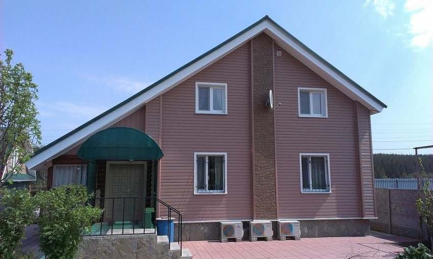 Розовый сайдинг